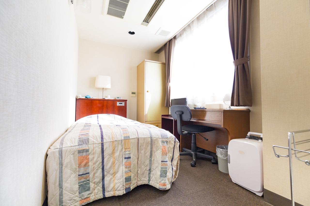 Business Hotel Serikawa Хиконе Номер фото