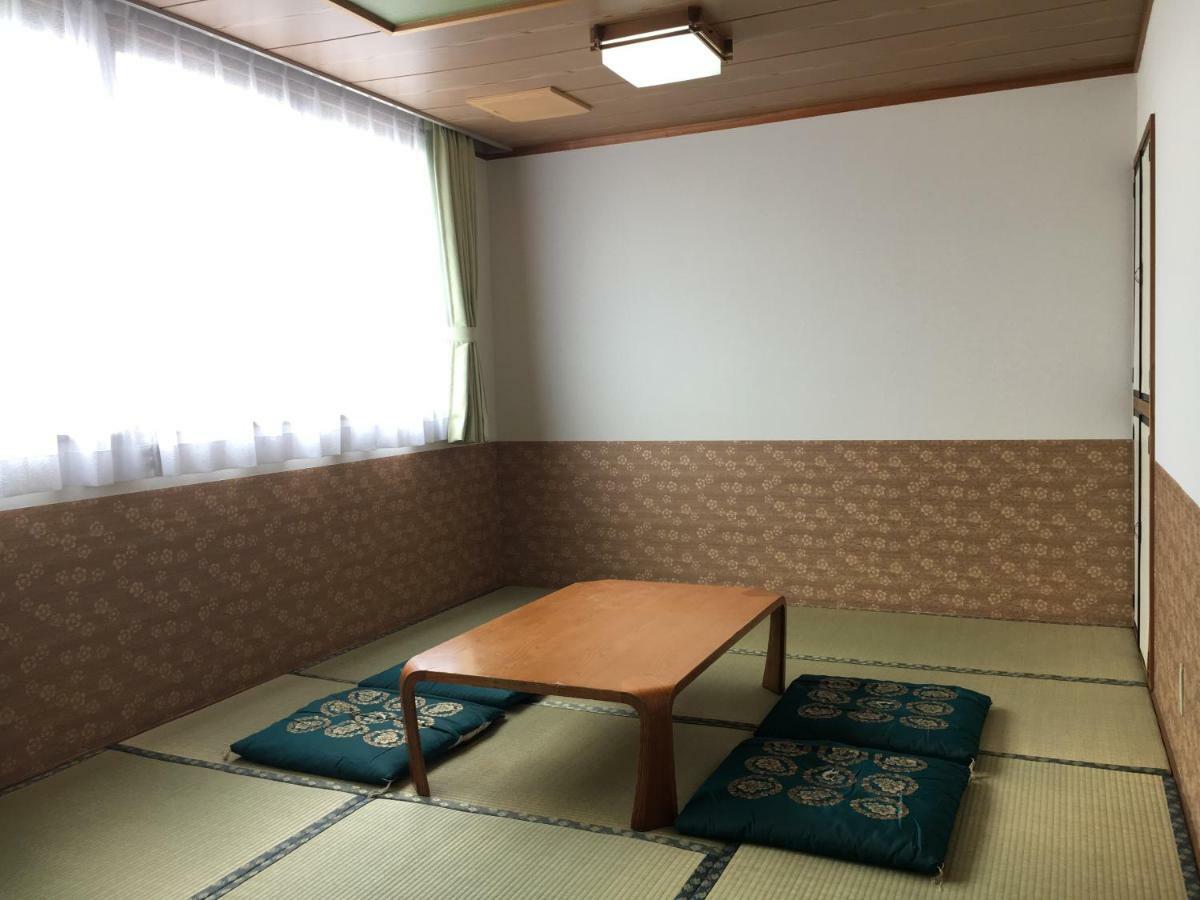 Business Hotel Serikawa Хиконе Экстерьер фото